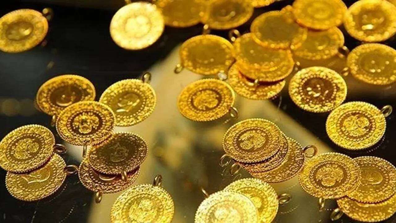 Altında yön değişti! Uzman isim zirve için tarih verdi: Gram altın o rakamı görecek 1